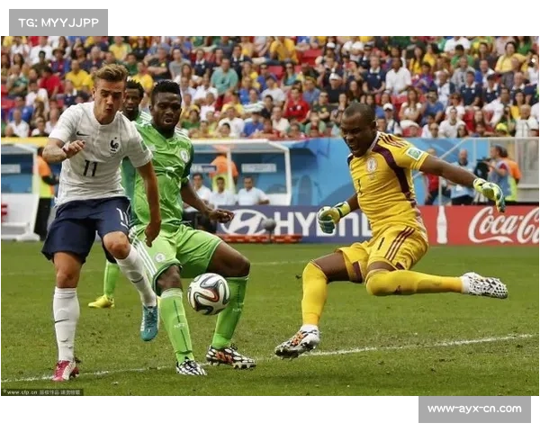 “拉沃尔皮亚纳”战术应用增多 中场回撤长传成破局新钥匙